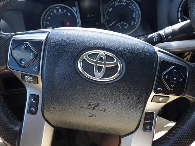 2018-toyota-tacoma-image-28