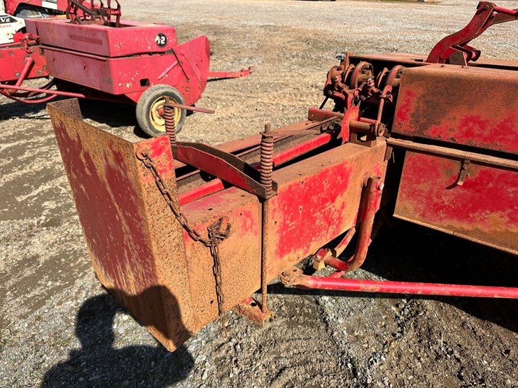 massey-ferguson-9-image-15