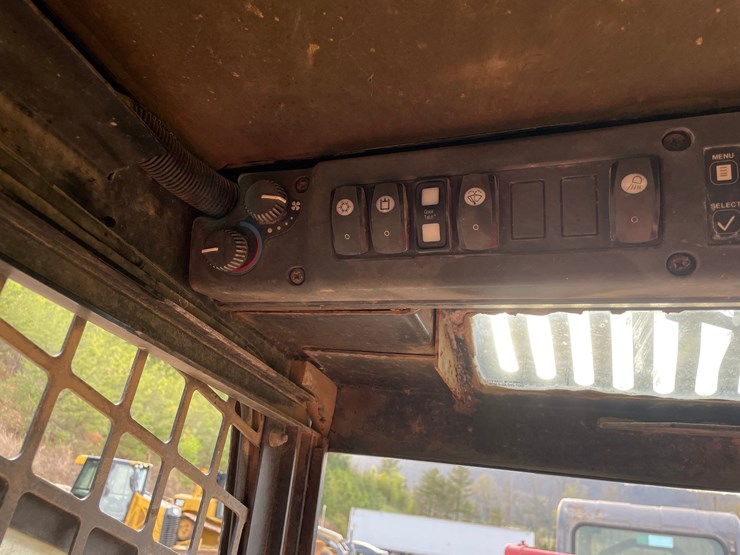 deere-325-image-37