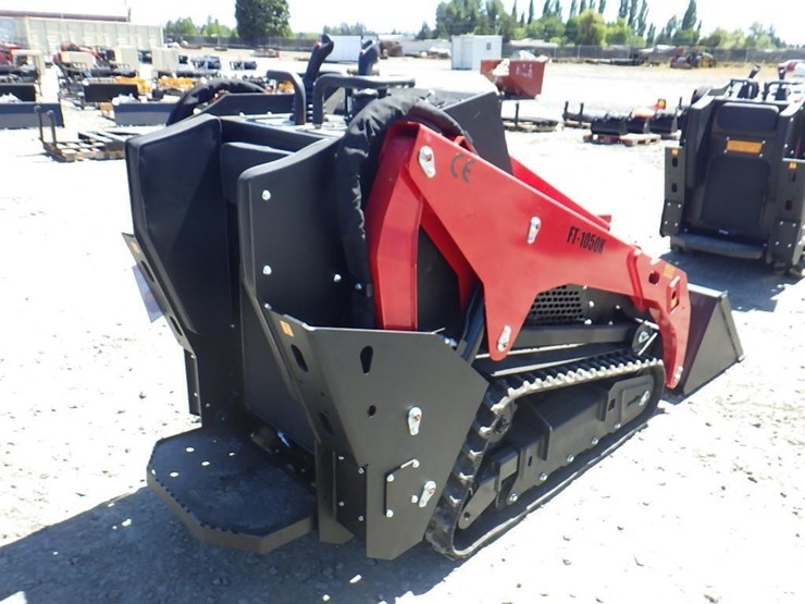 2026-future-1050k-skid-steer-tracked-loader-image-3