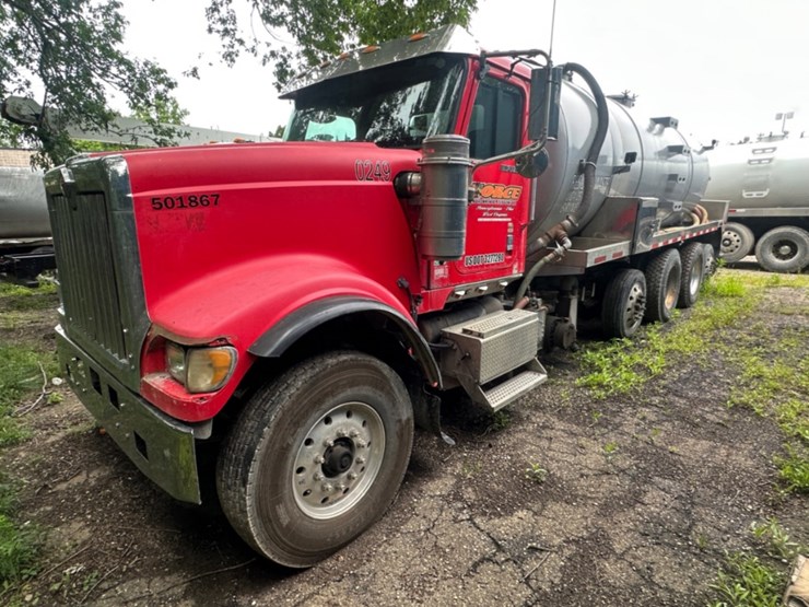 2011-international-paystar-5900i-image-1