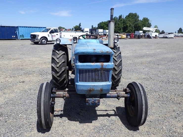 vtb-u-445-tractor-image-8