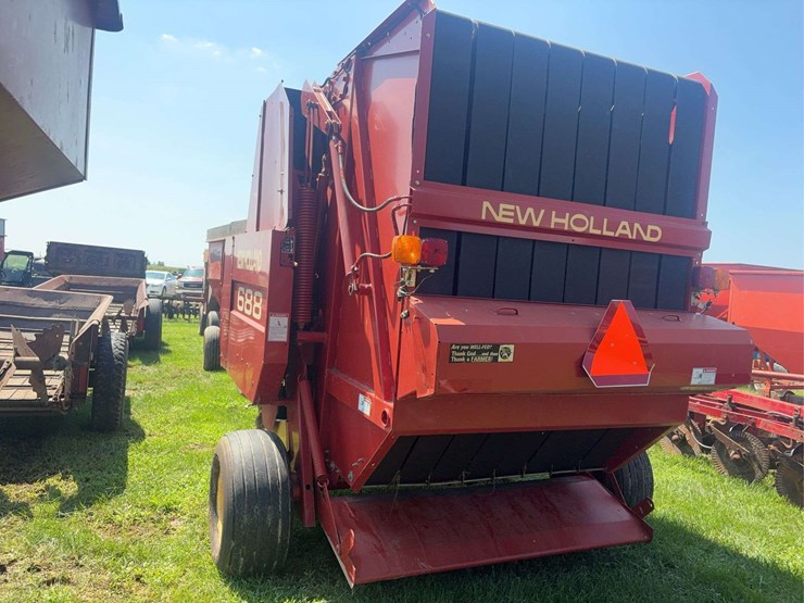 new-holland-688-image-9