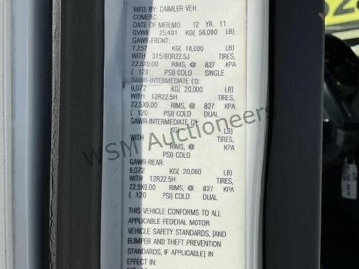 2012-freightliner-m2-106-image-23