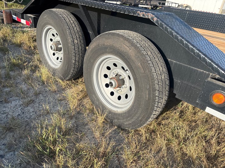 #35373-•-2024-loadtrail-102x20-trailer-image-7