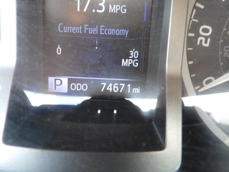 2018-toyota-tacoma-image-30