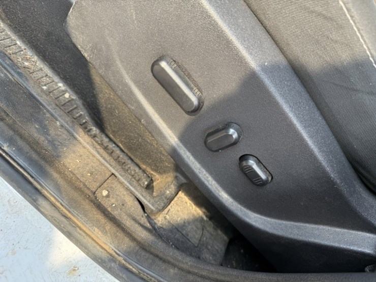 2016-ford-escape-image-24