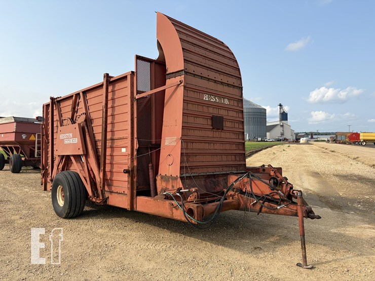 hesston-stakhand-30a-895-image-4