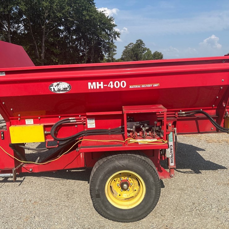 #1045 • Used TyCrop MH400 Material Handler