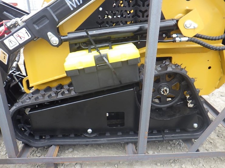 2026-agt-mx-crt23-skid-steer-tracked-loader-image-8