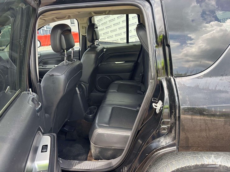 2014-jeep-compass-image-17