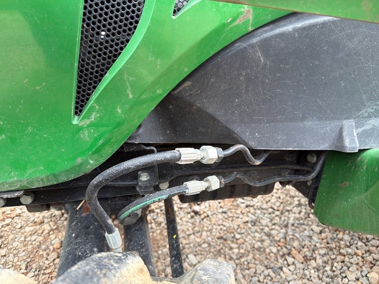 john-deere-3032e-image-21