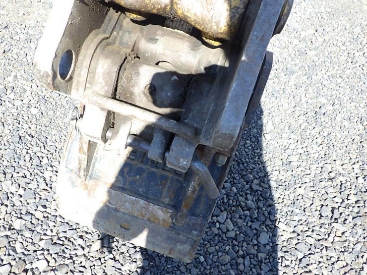 komatsu-pc88mr-10-image-9