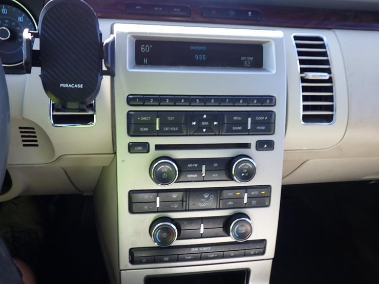 2009-ford-flex-image-24