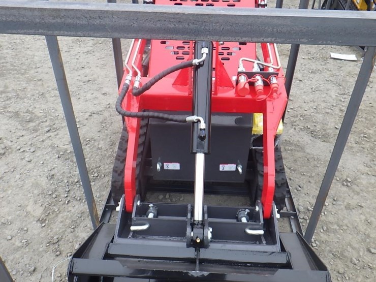 2026-agt-ysrt14-skid-steer-tracked-loader-image-6
