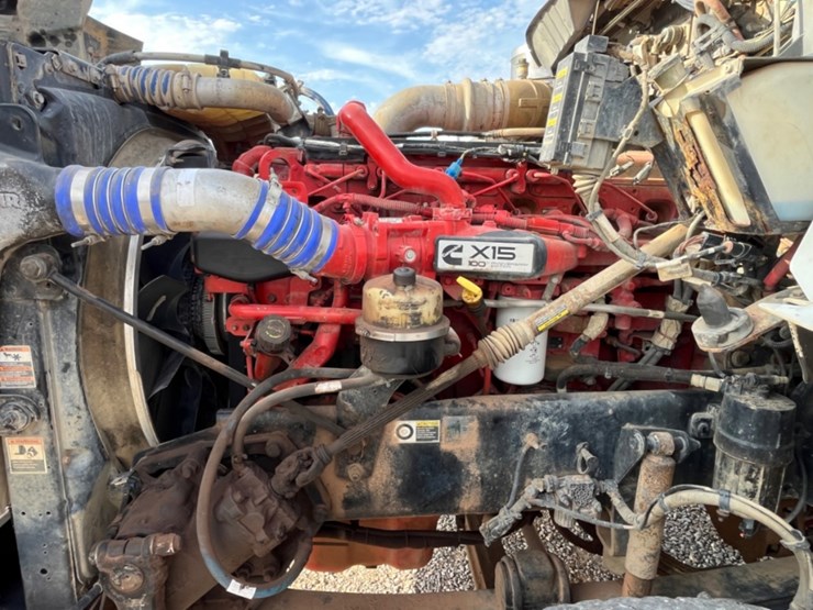 2020-kenworth-t800-image-14