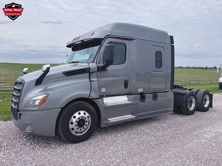2023-freightliner-cascadia-126-image-1