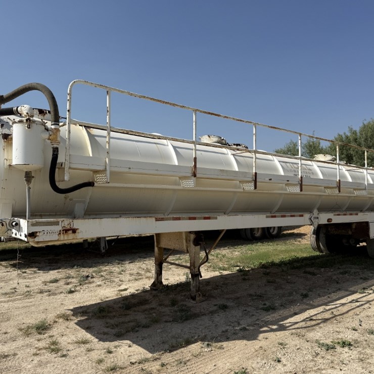 2011 JACK COUNTY 130BBL VAC TRAILER