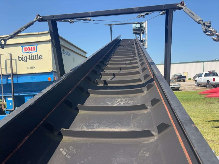 2015-layco-35ft-commodity-conveyor,-28''-belt,-electric-15hp-motor,-low-use,-cleated-belt-image-18