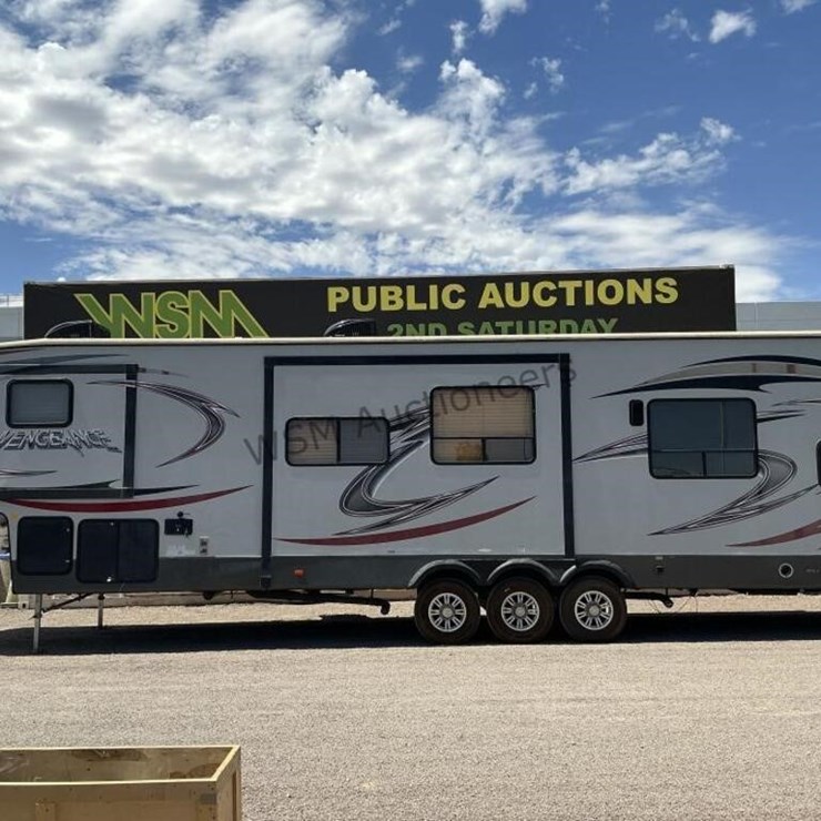 2017 Forest River Vengance Fifth Wheel Toyhauler