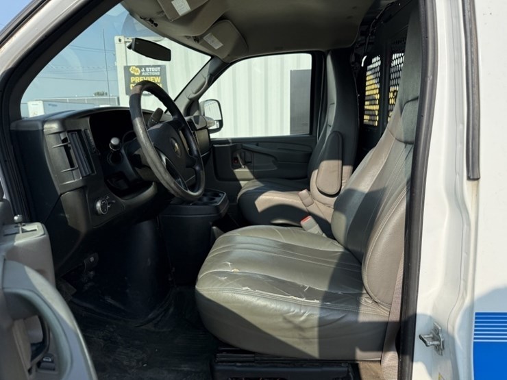 2014-chevrolet-express-2500-image-20