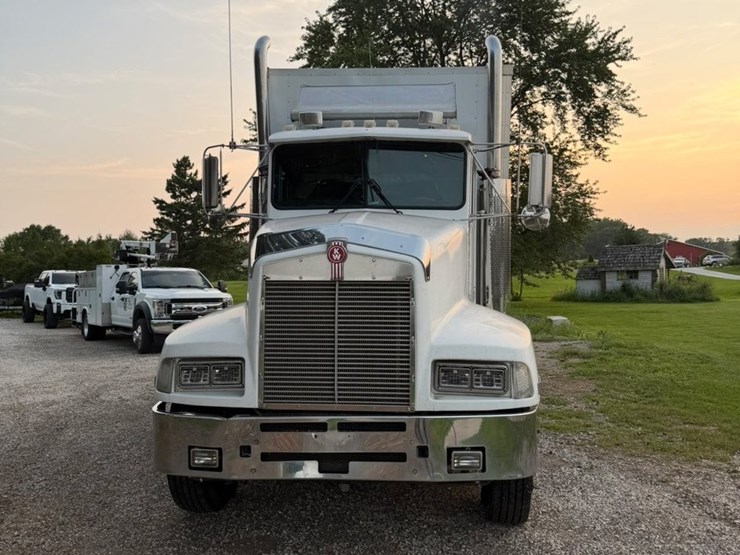 1989-kenworth-t600-image-2