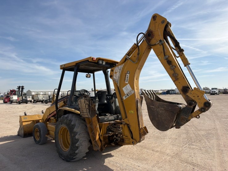 2006-caterpillar-420d-image-8