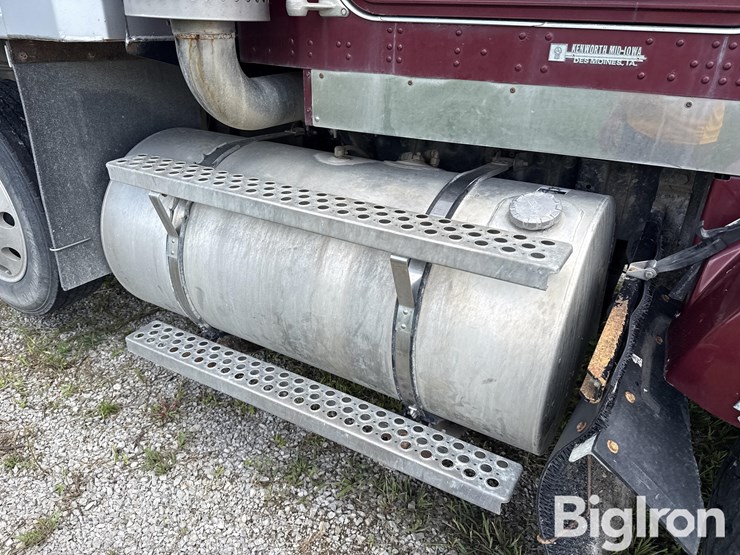 2004-kenworth-t800-image-15