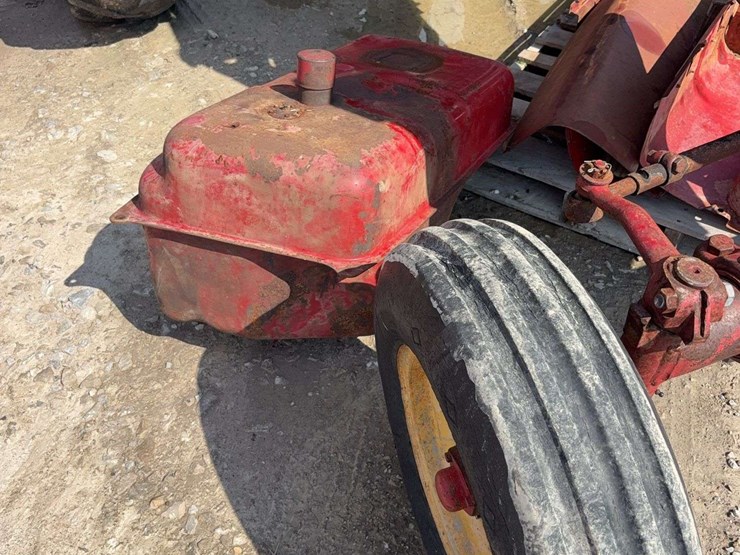 case-ih-560-image-8