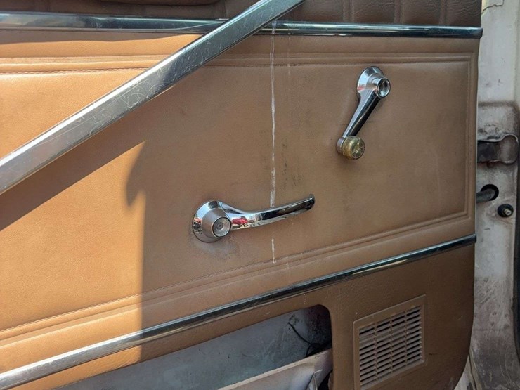 1994-ford-l8000-image-12