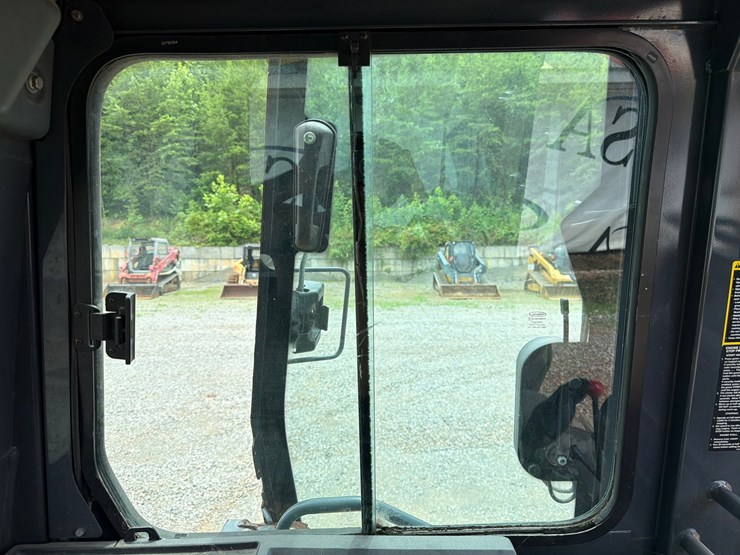 deere-650k-lgp-image-51