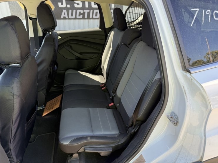 2016-ford-escape-image-15