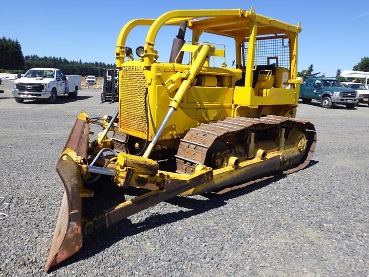 caterpillar-d6-image-1