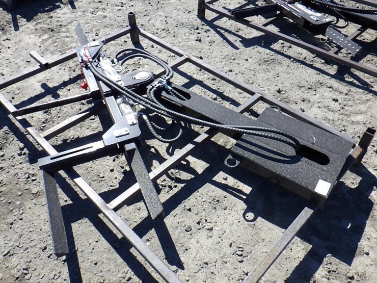 future-forklift-tire-lifter-75"-image-4