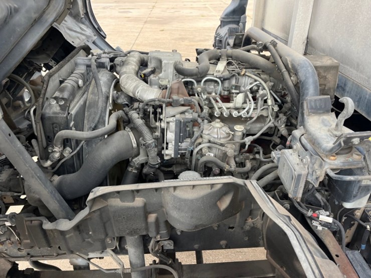 2013-hino-195-image-9