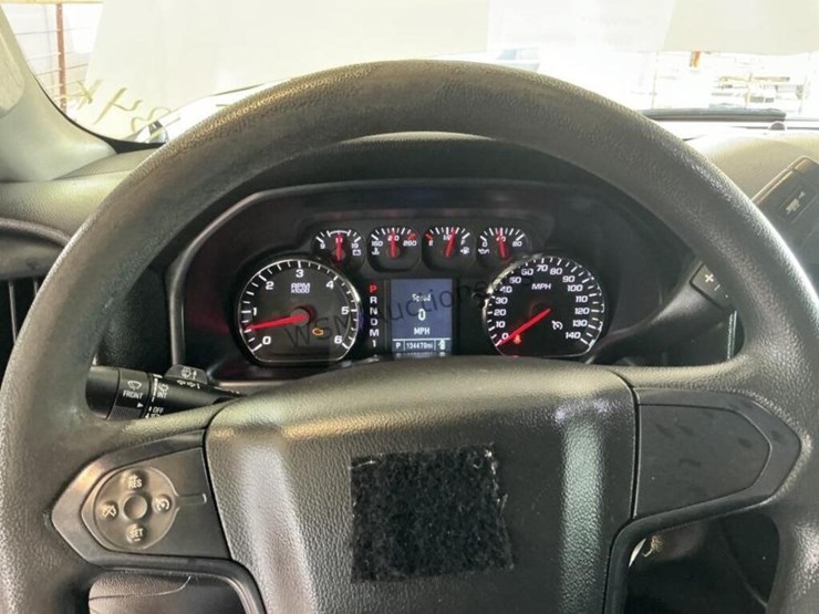 2015-chevrolet-2500hd-image-16