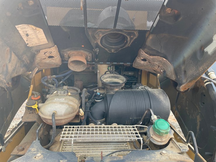 2019-deere-333g-image-31