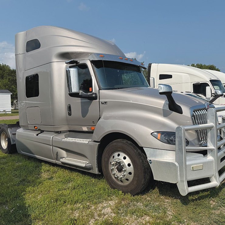 2019 INTERNATIONAL LT