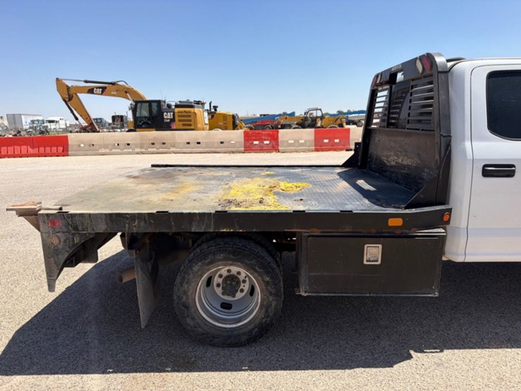 2020-ford-f350-image-4