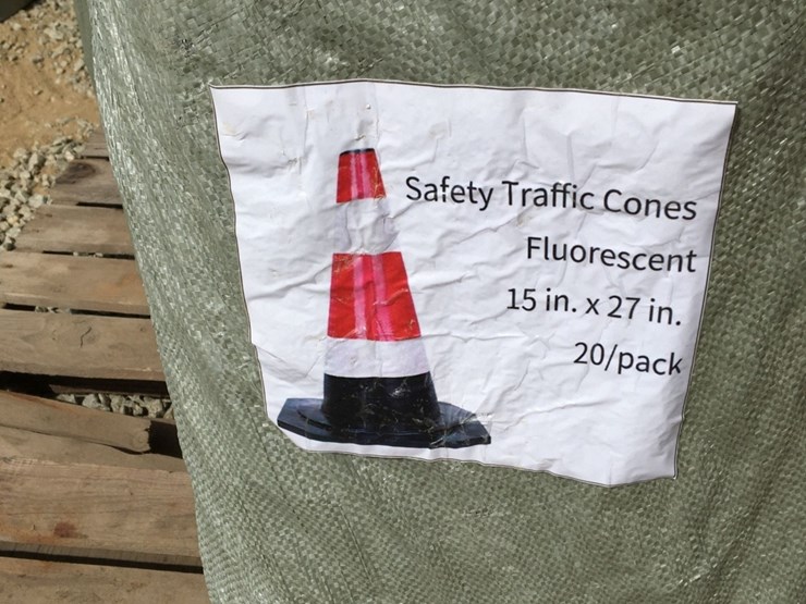 (40)-unused-florescent-safety-traffic-cones.-image-2