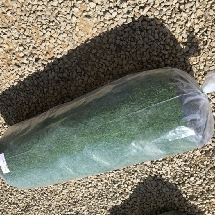 3.3ft x 49.2ft Roll of Unused Artificial Turf,