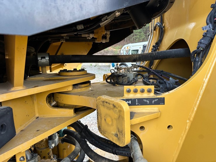 2016-caterpillar-938m-image-32