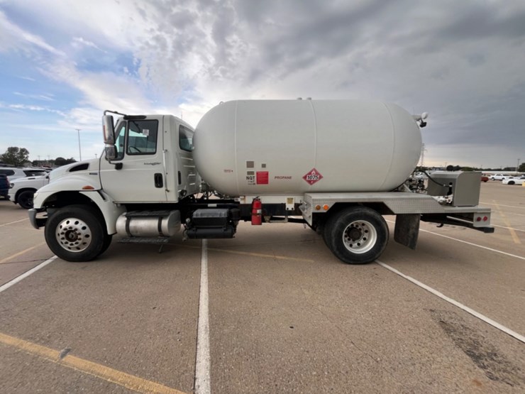 2012-international-durastar-4400-image-8