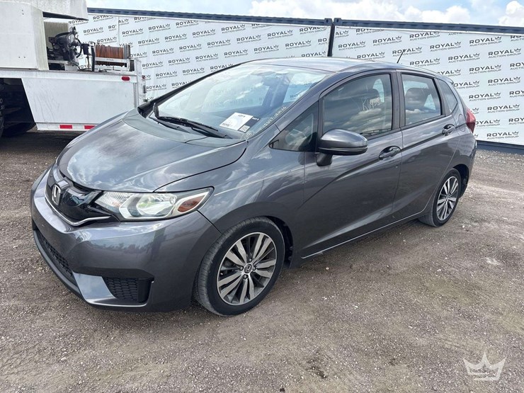2015-honda-fit-ex-sedan-image-1
