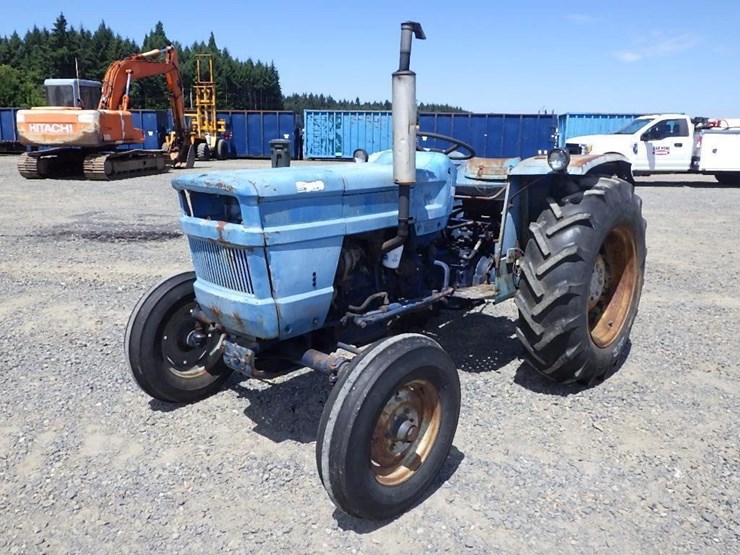 vtb-u-445-tractor-image-1