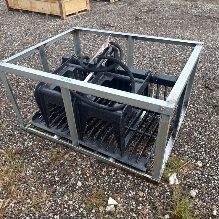 LandHonor MRB-72-44W 44in Mini Skid Steer Rock Grapple