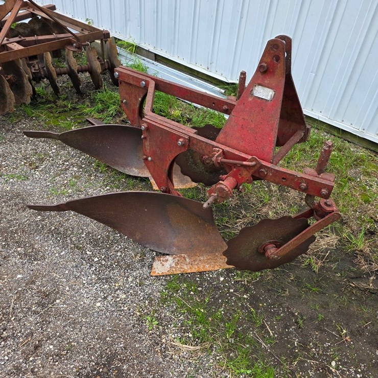 #673 • 2B 3pt Plow