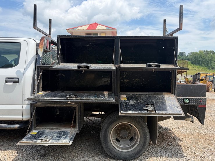 2017-ford-f350-image-15