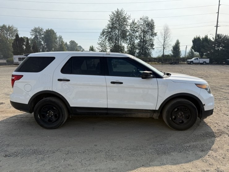2015-ford-explorer-image-3