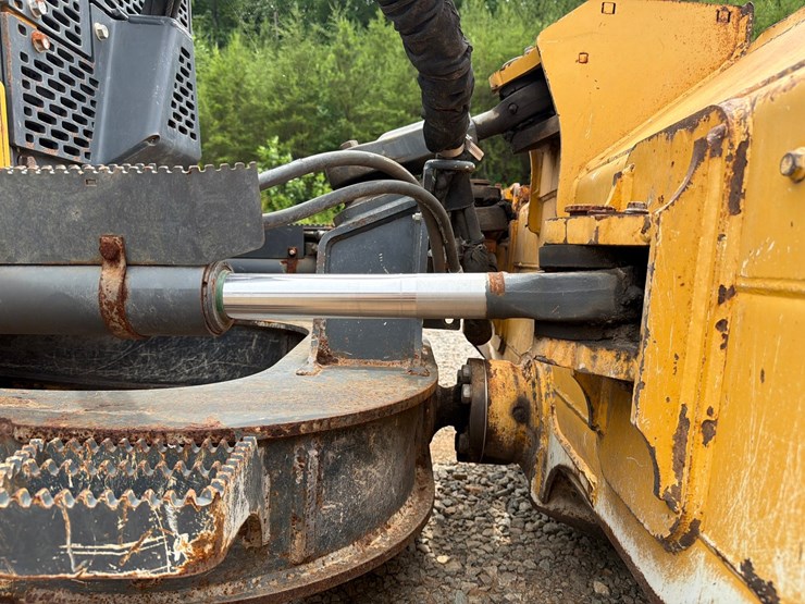 deere-650k-lgp-image-33